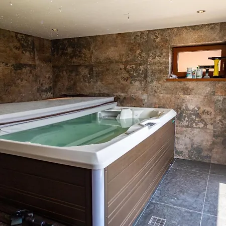 Kuria Cerveny Majer Senec