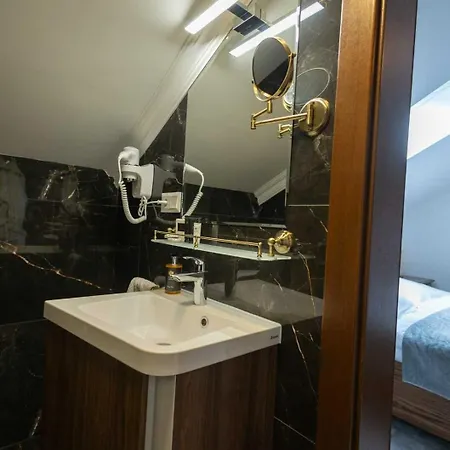 Kuria Cerveny Majer Hotel Senec
