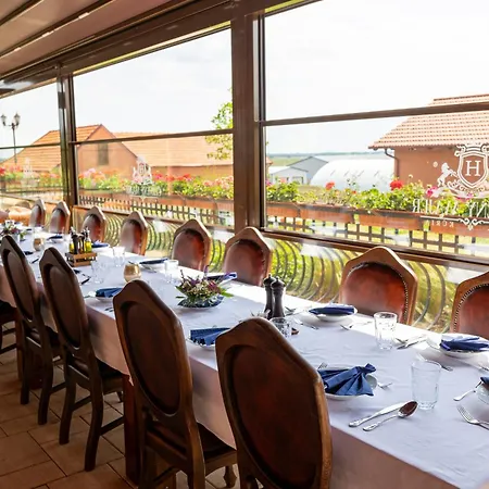 Kuria Cerveny Majer Hotel *